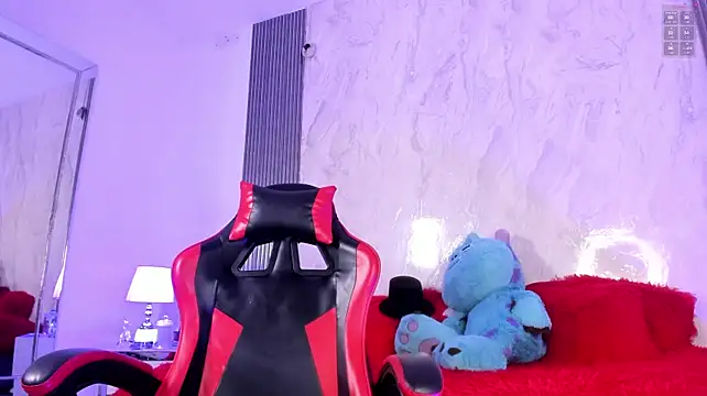 EmilyJhons__ webcam