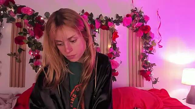 Lyanna_difran webcam