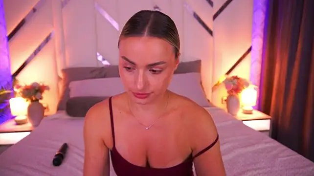LindsieGreyy live cam on StripChat