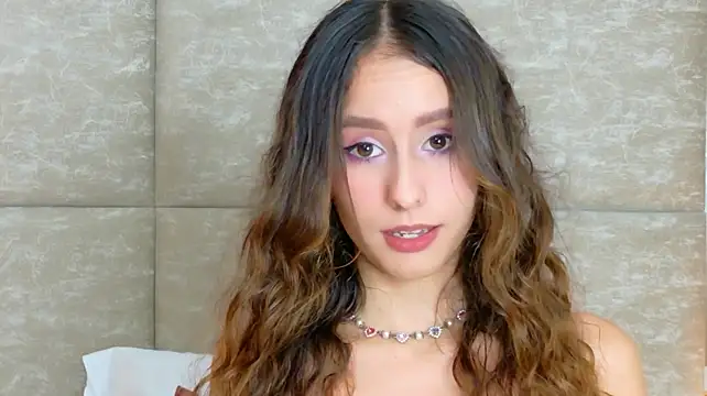 Sarah-Grace webcam