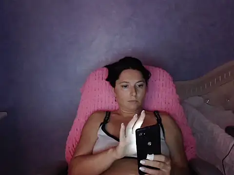 LuckyLisa23 webcam
