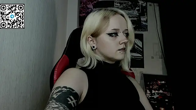 Holy_Mistress_S webcam