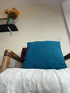 LilaRvsh webcam