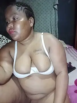 ChubbyMidgetxxx19 webcam