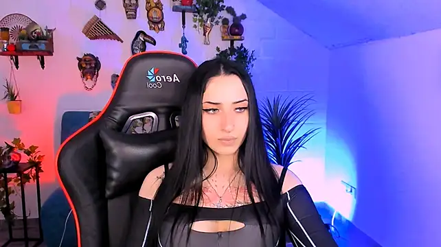 MonicaLowes webcam