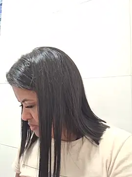 Katrina_Lush webcam