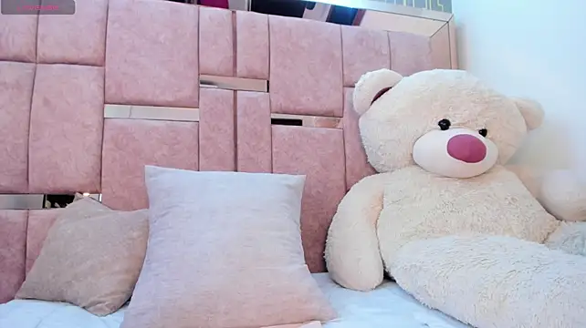 bonnie_cuttee webcam