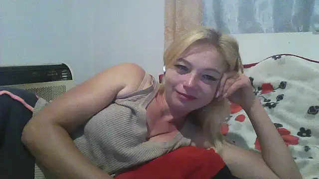 Lola_115 webcam
