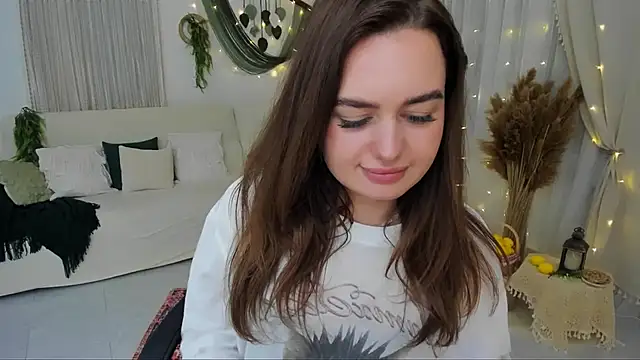 MiracleCurly webcam