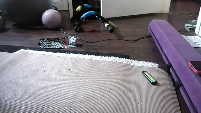Yumiepussyy webcam