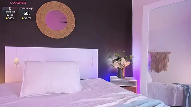 VioletPaket live cam on StripChat