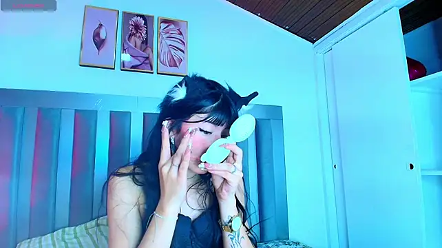 mia_gyutarouwu webcam