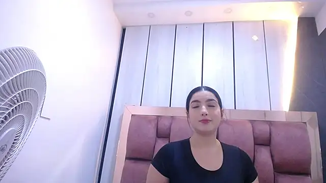 majo_rosee_ webcam
