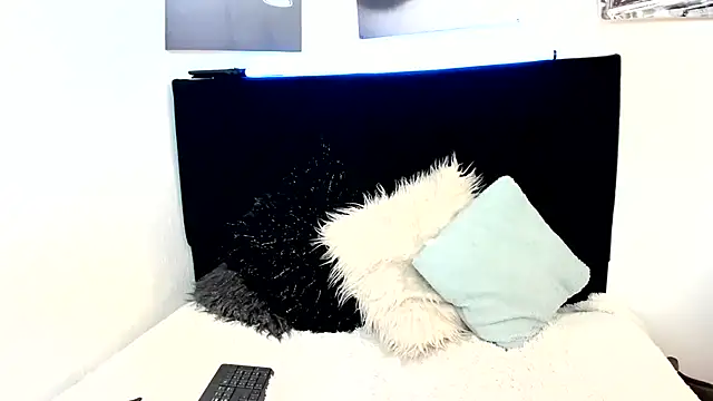 LinaBrowm live cam on StripChat