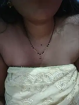 Sexyradha_ live cam on StripChat
