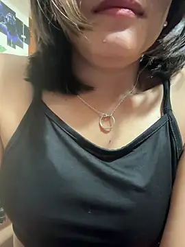 Smiley_girl23 live cam on StripChat