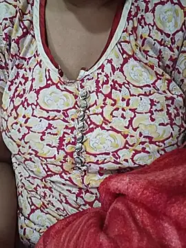 mallukajal live cam on StripChat
