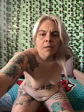 CherryBombBomb webcam