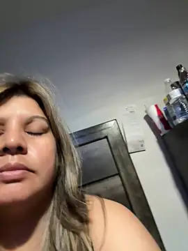 amanirose945 webcam