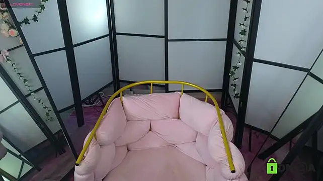 EricaWilds webcam