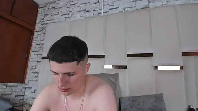 ANLLELOAndANGELA webcam