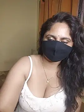 Sravvi499 webcam