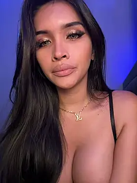 PrettyYoungHugeCockTS live sex cam