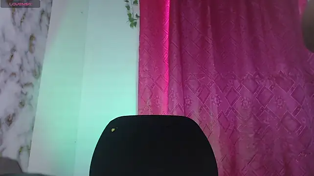 lincy_honeyy 🐫 nude chat