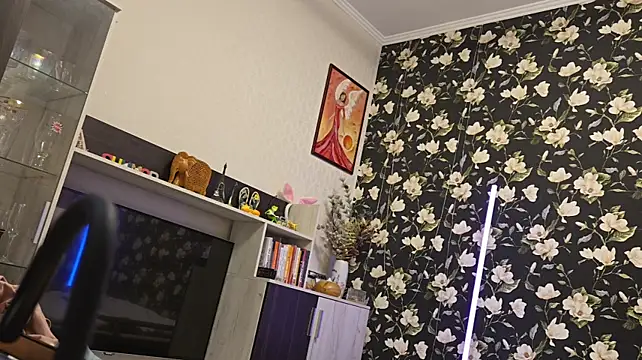 Vuitton live sex cam