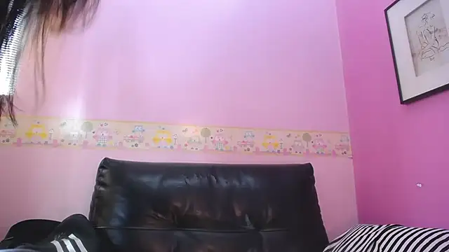 Katy_Jhomson