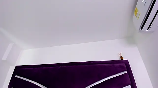 Annie_htt live cam on StripChat