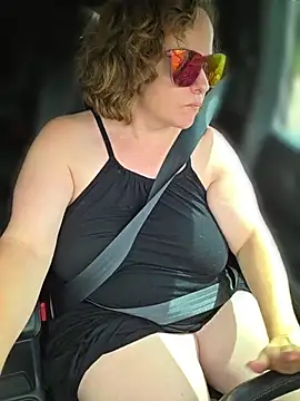 julimonroe 🥫 webcam