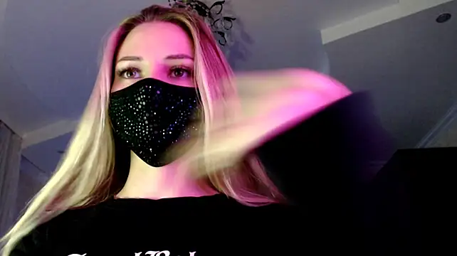 Iris_lave live cam on StripChat