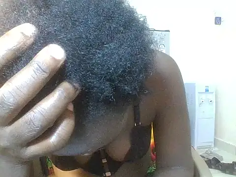 heavenlyluxe live cam on StripChat