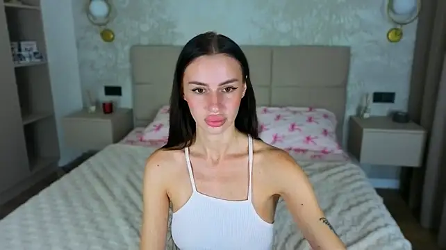 Snow_WhiteeeX live cam on StripChat