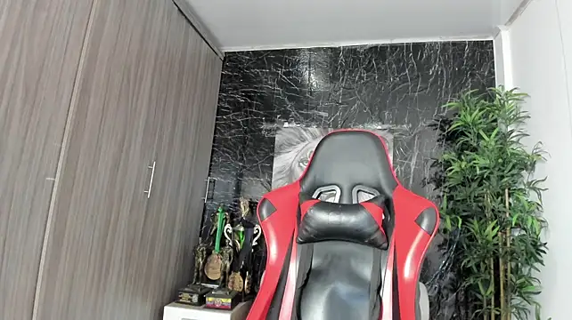 Erik_castle