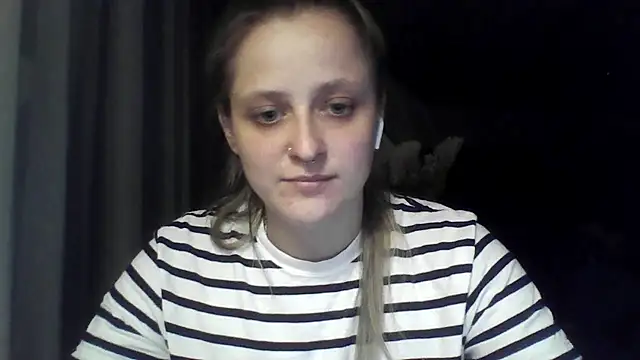 LeaWetGirl webcam