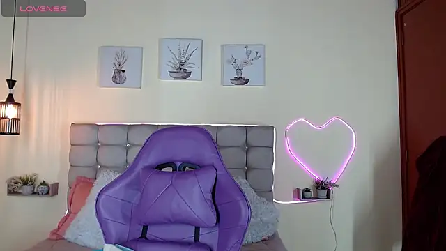 _naomi_s webcam