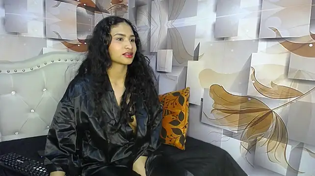 malaika_chalo webcam