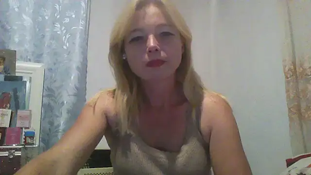 Lola_115 webcam