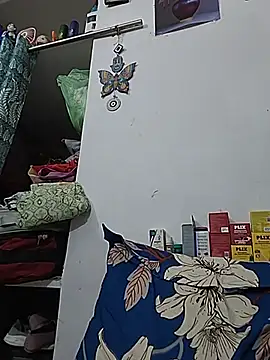 Sexy-Kajal2 webcam