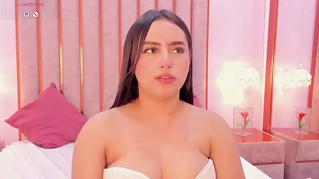 Zoe_Monrow webcam