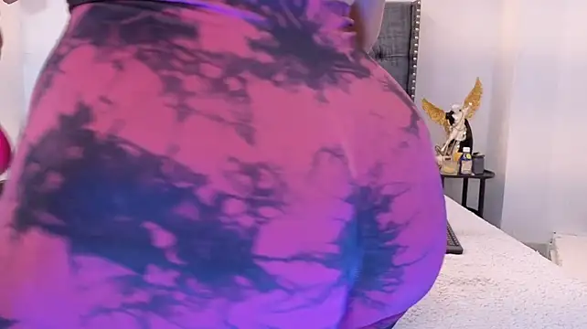 kyana_cream webcam