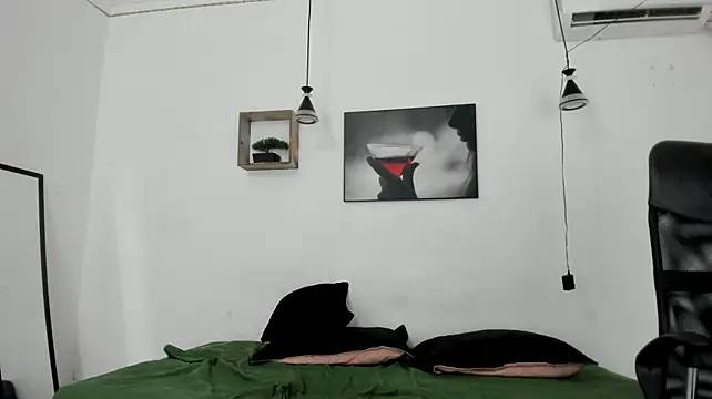 rickyfriki webcam
