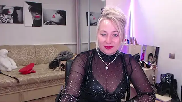 MistressMilfa webcam