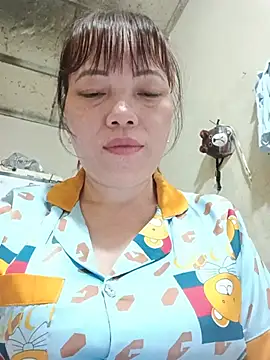 Sana-vn live cam on StripChat