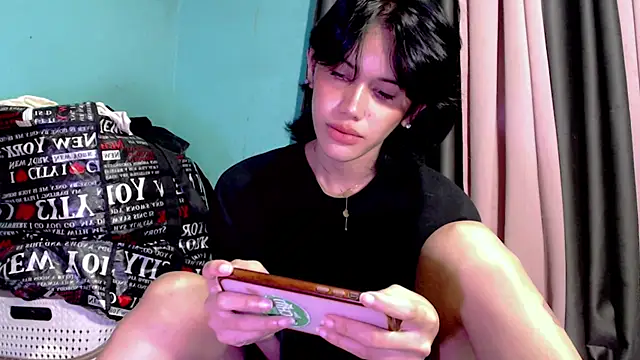bunnydollstella1 live cam on StripChat