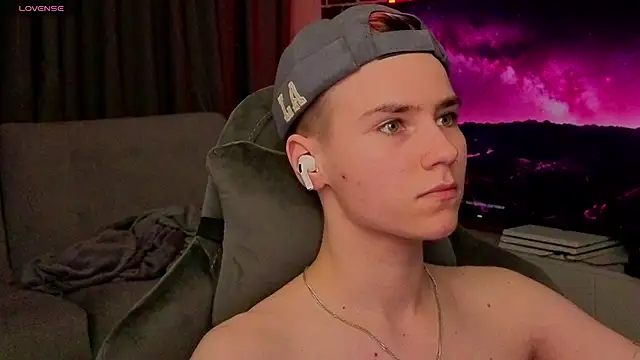 Jean_Willson live cam on StripChat