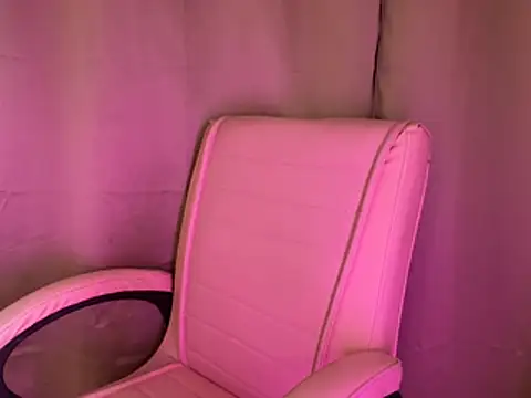 Its_cherry_magic webcam