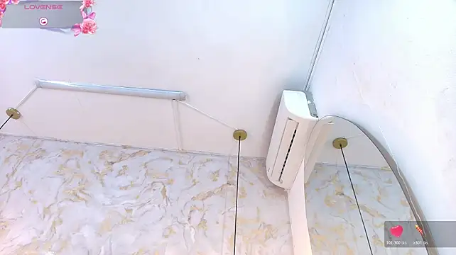 ariannaruiz webcam
